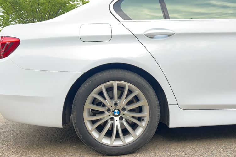 Used BMW 5 Series 2014 525Li Luxury Design Package
