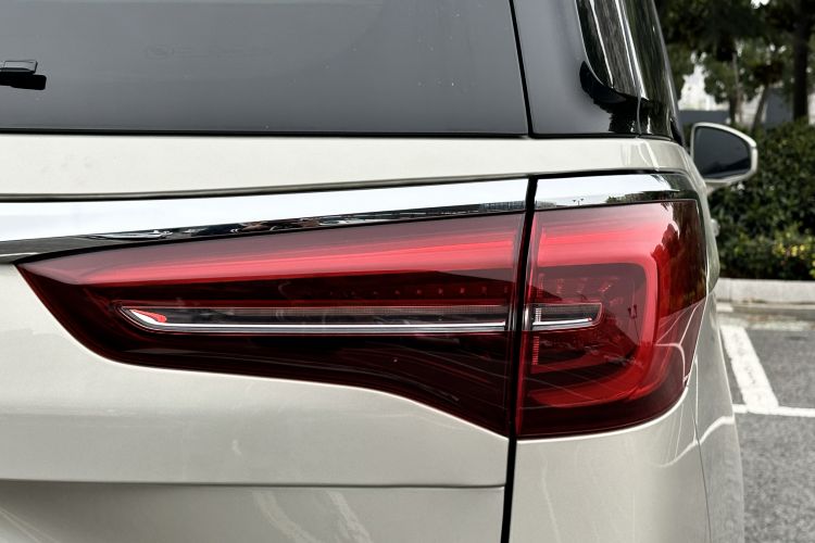 Used Buick GL8 2023 ES Lu Zun Deluxe Model
