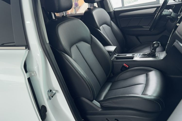 Used Roewe RX5 2016 20T Two-Wheel Drive Automatic Internet Smart Edition