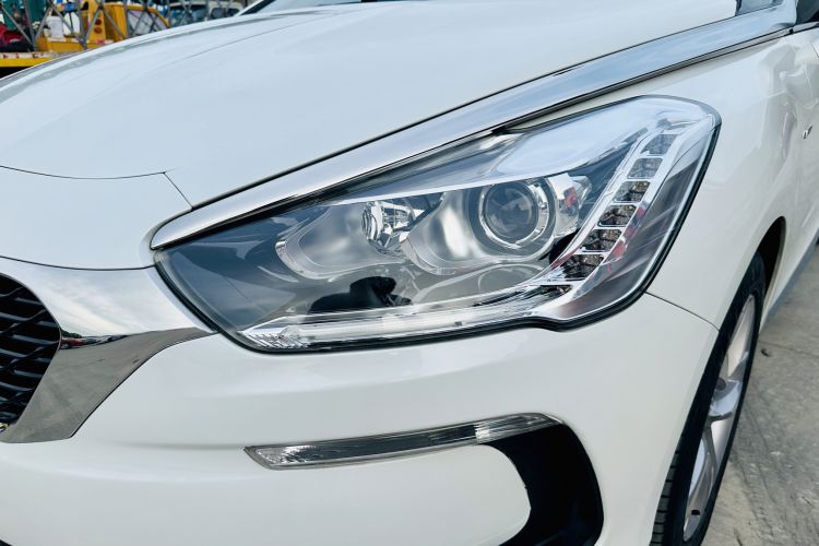 Used DS 5 2014 1.6T Luxury Edition THP160