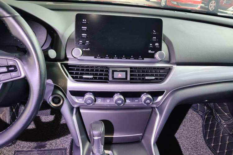 Used Honda Accord 2018 260TURBO Elite Edition China VI Audio And AC Panel