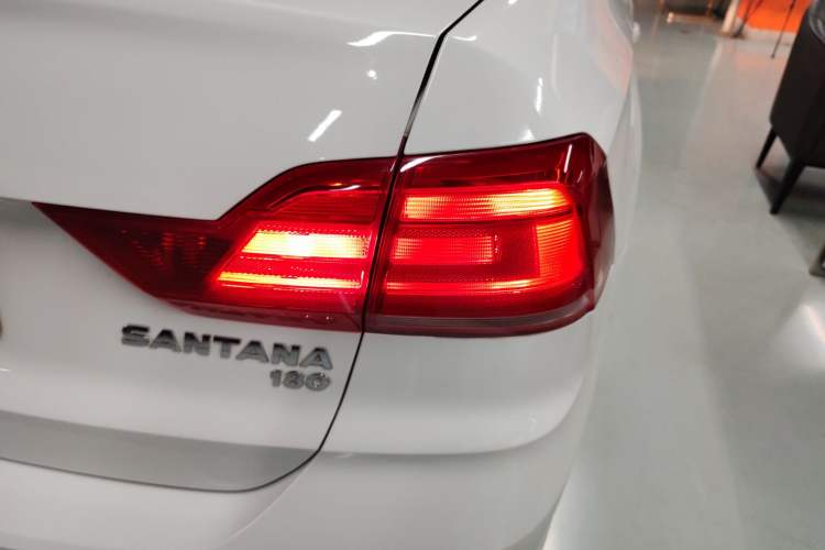 Used Volkswagen Santana 2016 1.6L Automatic Comfort Edition
