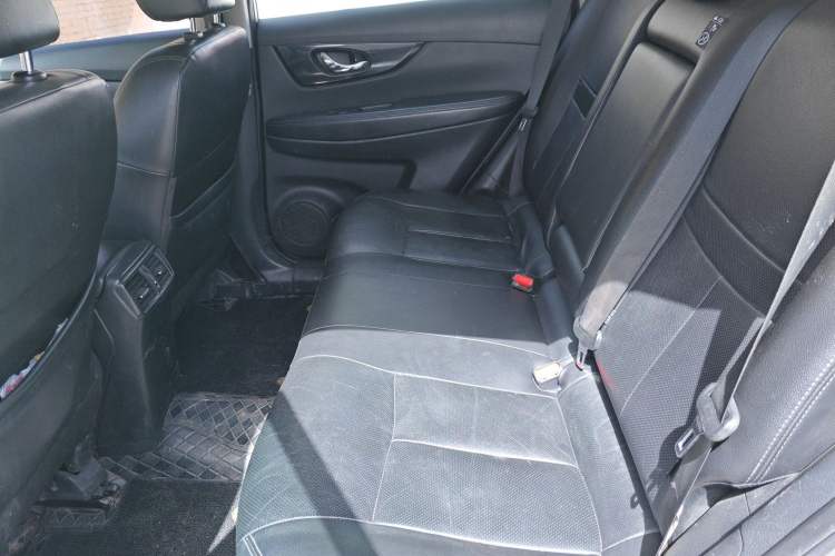 Used Nissan X-Trail 2020 2.5L XL CVT 4WD SmartConnect Advanced Edition Left Rear Seat