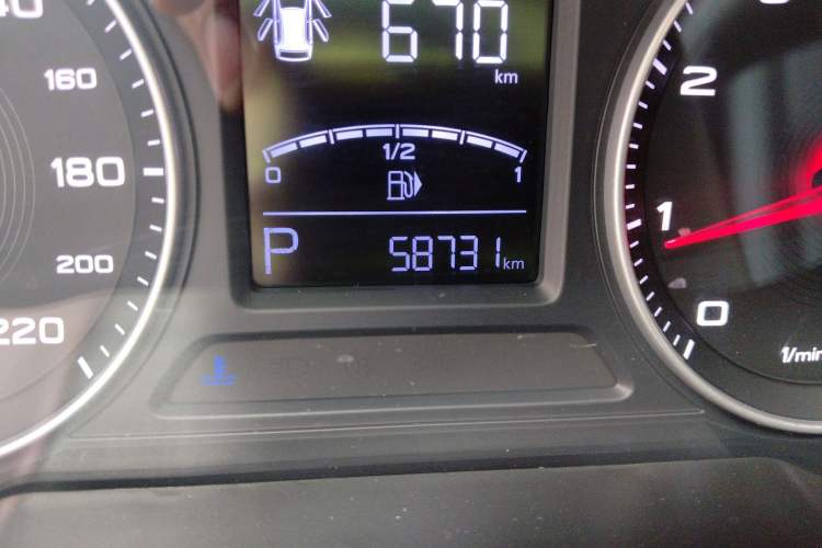 Used MG ZS 2017 1.5L Automatic Luxury Edition
