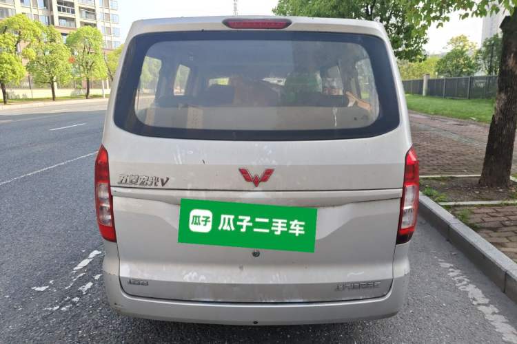 Used Wuling Hongguang V 2022 1.5L Enjoy Edition Hydraulic Power Steering LAR