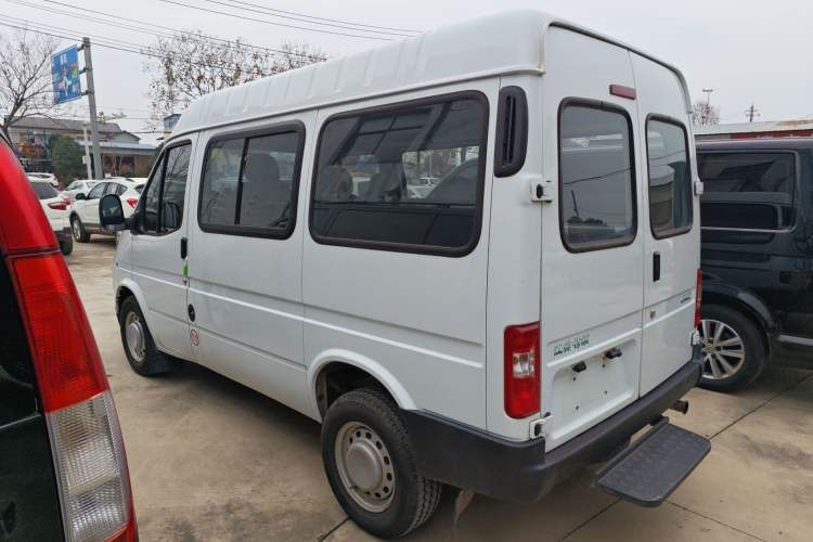 Used JMC Transit 2019 2.8T Commercial Version Short Wheelbase Mid-Roof 6-Seater China VI JX493