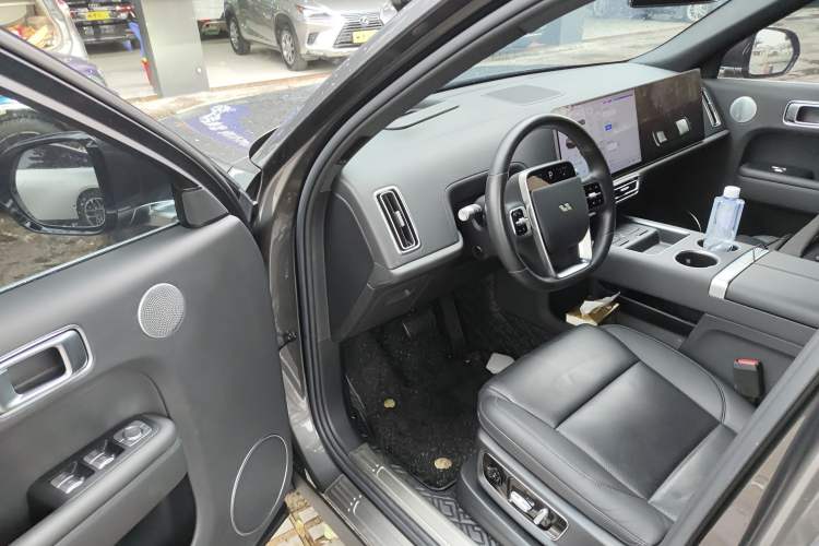 Used Li Auto L8 2024 Pro Model
