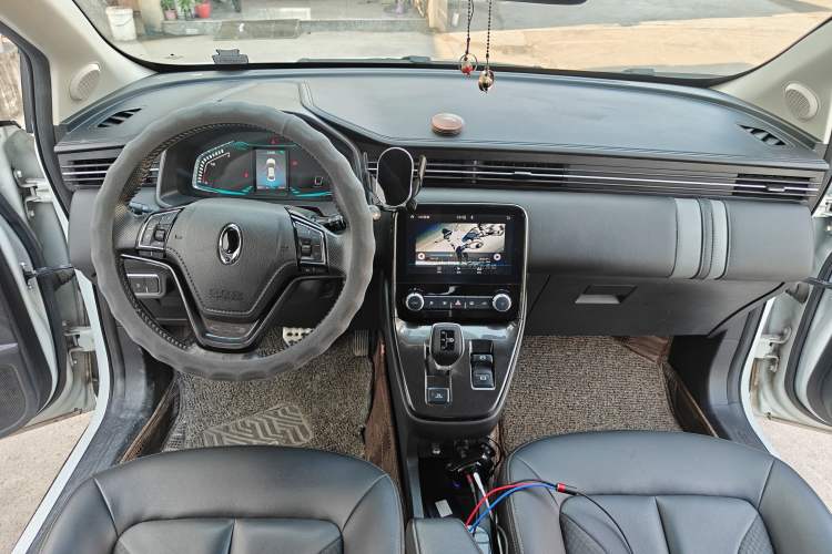 Used ORA iQ 2018 High-Range Version Smart Connectivity Model
