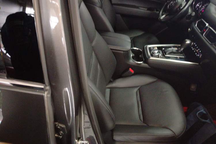 Used Mazda CX-8 2019 2.5L Two-Wheel Drive Prestige Version Right Front Seat