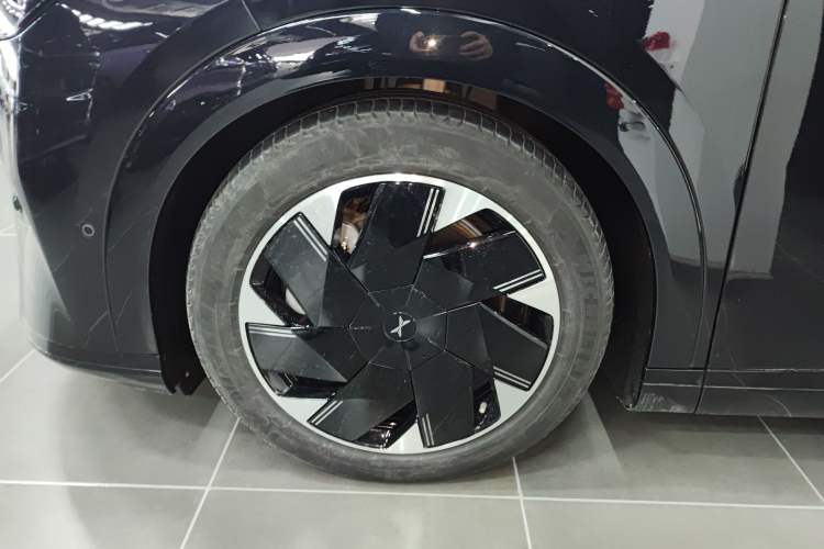 Used XPeng X9 2024 702 Ultra-Long Range Max