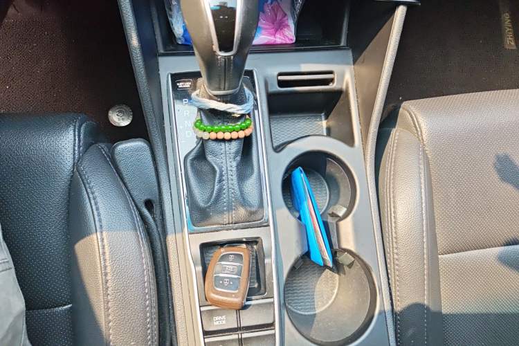 Used Hyundai Tucson 2015 1.6T Dual-Clutch Two-Wheel-Drive Smart Model Gear Lever