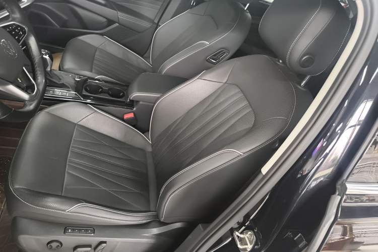 Used Volkswagen Passat 2022 330TSI Starry Luxury Edition Left Front Seat