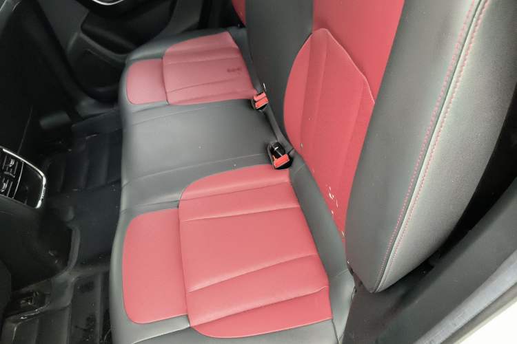 Used Dongfeng Aeolus AX7 2022 Mach Edition 1.5T DCT DF41 Left Rear Seat