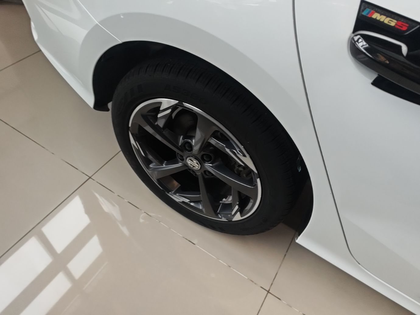 MG 5 2023 180 DVVT CVT Luxury Edition — снимка 11