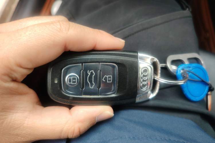 Used Audi A6L 2014 30 FSI Comfort Model
