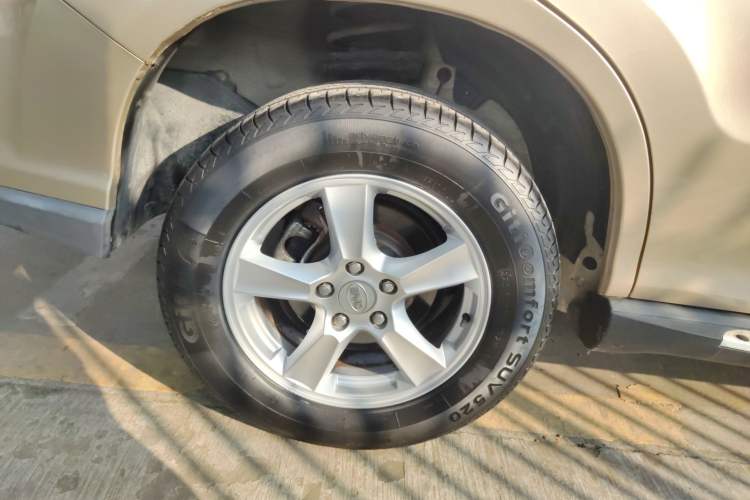 Used BYD S6 2014 2.0L Manual Luxury 5-Seater
