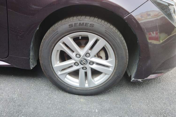 Used Toyota Levin 2019 Dual-Engine 1.8H E-CVT Luxury Edition China VI Standard
