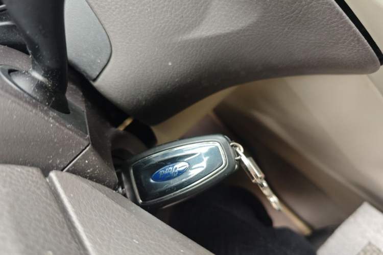 Used Ford Focus 2012 Sedan 1.6L Automatic Comfort Model
