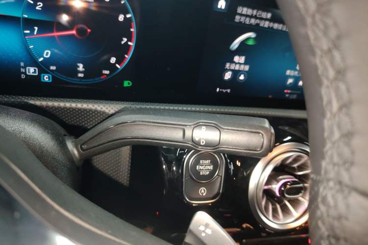 Used Mercedes-Benz A-Class 2022 Revised Version A 200 L Sport Sedan Fashionable Style