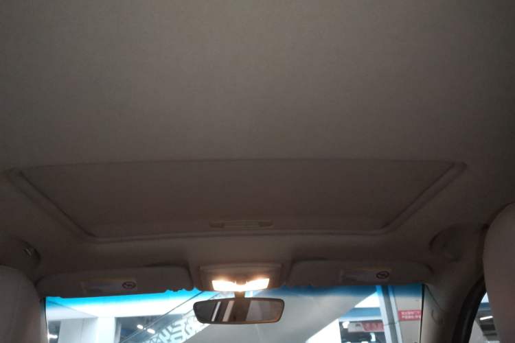 Used Roewe 550 2012 550 1.8L Automatic Value Edition
