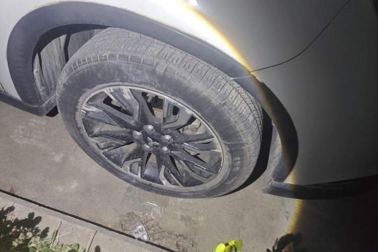 Used Mitsubishi Outlander 2019 2.0L Two-Wheel Drive Comfort Edition 5 Seats China VI Standard Right Front Wheel Hub