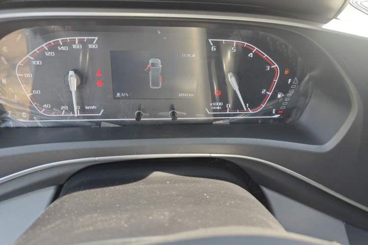 Used SAIC MAXUS Xintu V80 2024 Facelift Aoyuntong 6MT Short Wheelbase Mid-Height Version 147 Ps 5/6 Seats