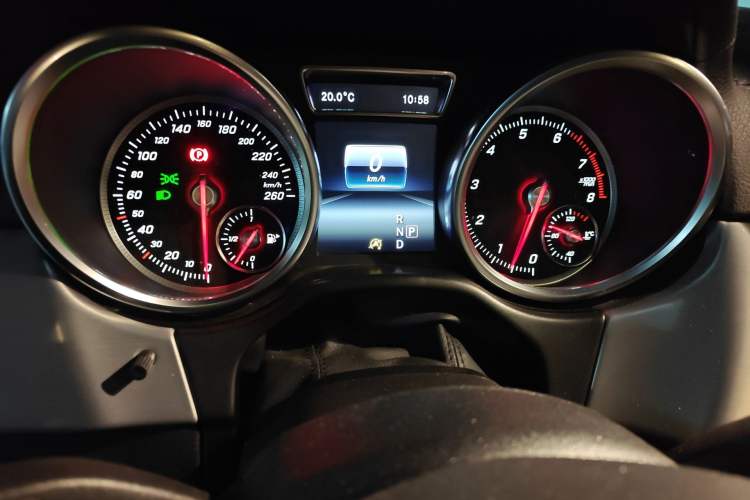 Used Mercedes-Benz GLE Coupe 2015 GLE 320 4MATIC Coupe SUV Instrument Cluster