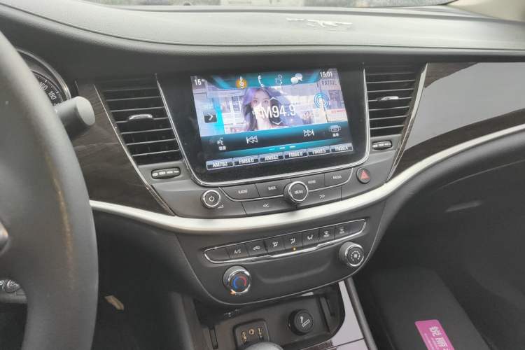 Used Buick Verano 2019 Sedan 20T Dual-Clutch Leading Model Audio And AC Panel