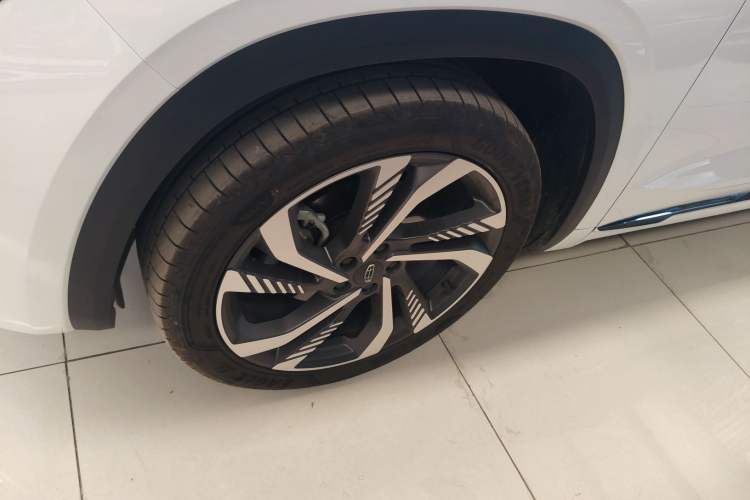 Used Geely Auto Monjaro L 2024 2.0TD High-Power Automatic Two-Wheel Drive Skyline Edition