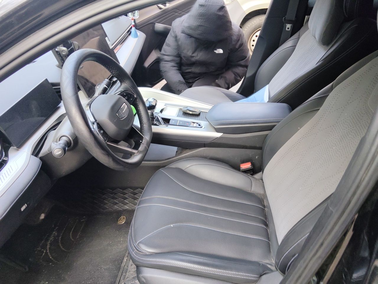 Geely Auto Preface 2025 Dongfang Yao 1.5TD Fuyao Edition — снимка 12