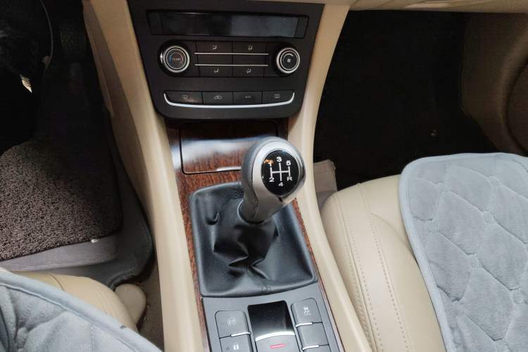 Used Roewe 550 2014 550S 1.8L Manual Smart Selection Model