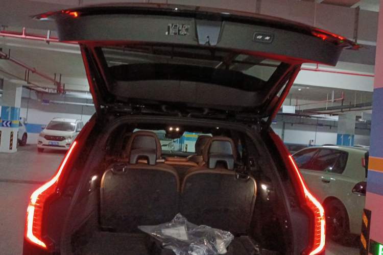 Used Volvo XC90 New Energy 2021 E-Drive Hybrid T8 Luxury Flagship 7-Seater Trunk