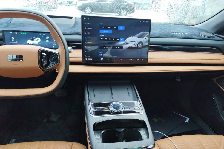 Used Geely Galaxy Galaxy 8 2025 130km EM-P Starship Edition