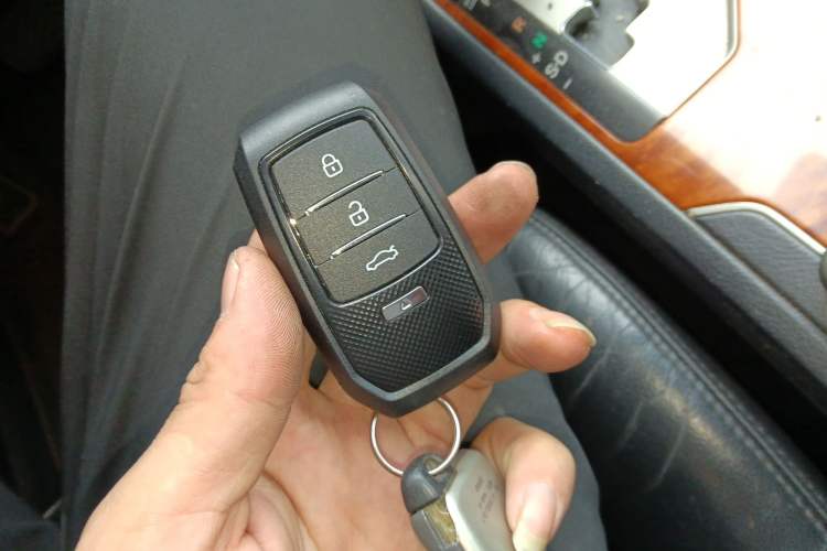 Used Toyota Camry 2007 240V Supreme Edition