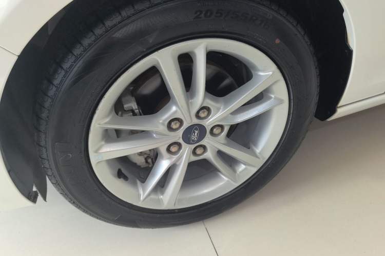 Used Ford Escort 2019 Revised Version 1.5L Automatic Enjoyment Type China VI Standard Exterior 4