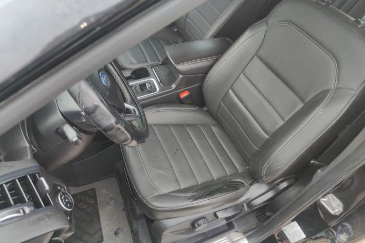 Used Ford Kuga 2017 EcoBoost 180 Two-Wheel-Drive Tiger Leap Model
