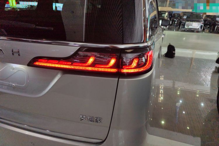 Used VOYAH Dream 2022 0-Carbon Edition Home+ Range Package 605 km