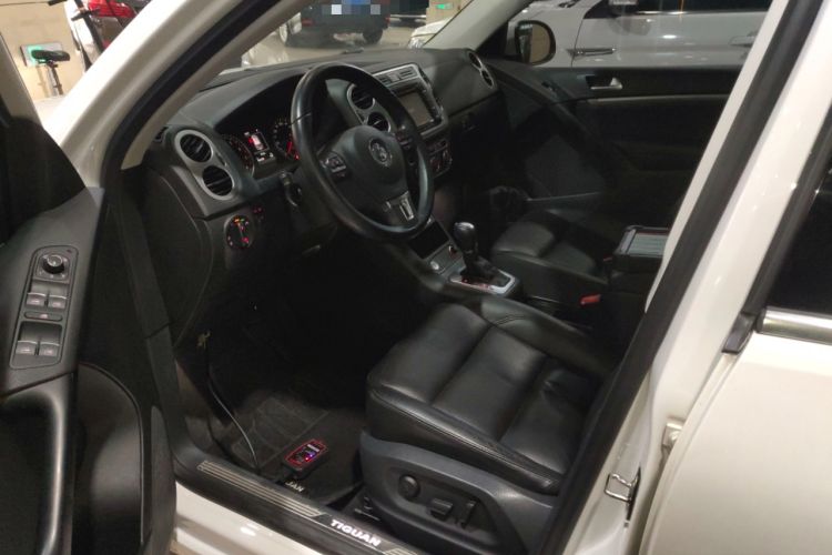 Used Volkswagen Tiguan L 2015 1.8TSI Automatic Two-Wheel Drive Luxury Model
