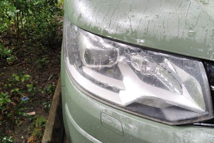 Used Volkswagen Multivan 2012 2.0 TSI Two-Wheel-Drive Luxury Edition
