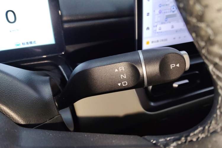 Used Wuling Bingo PLUS 2024 330 km Range Five-Seater Version
