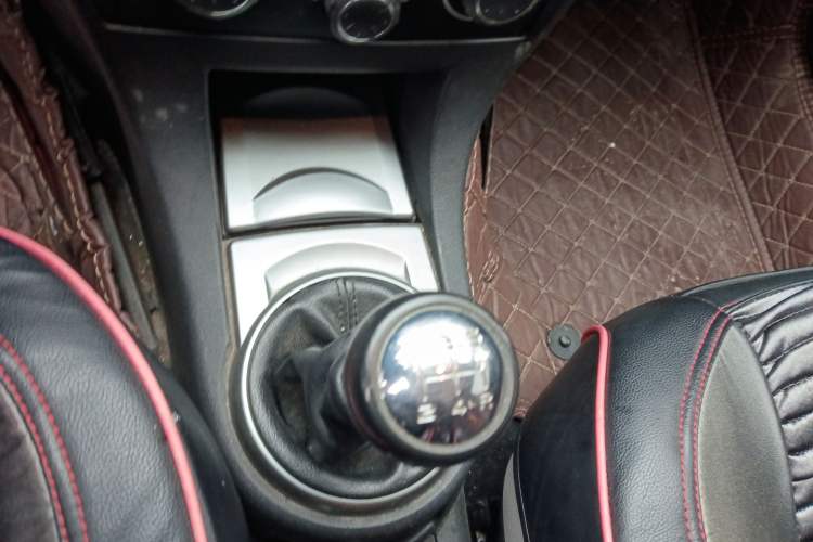 Used Citroen C-Quatre 2011 Sedan 1.6L Manual Fashion Edition Gear Lever