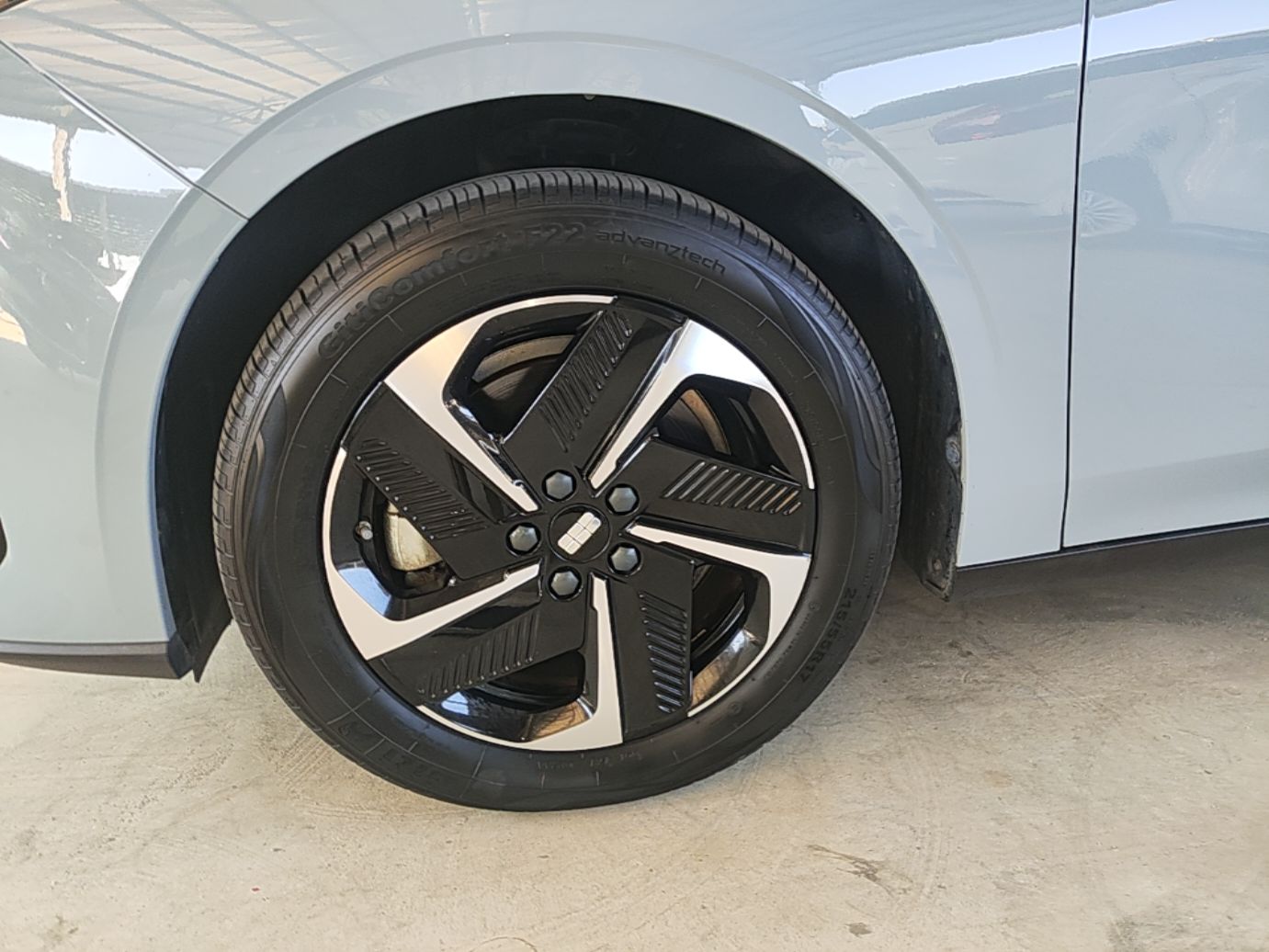 Geely Galaxy L6 2024 125km PLUS Dragon Edition — снимка 10