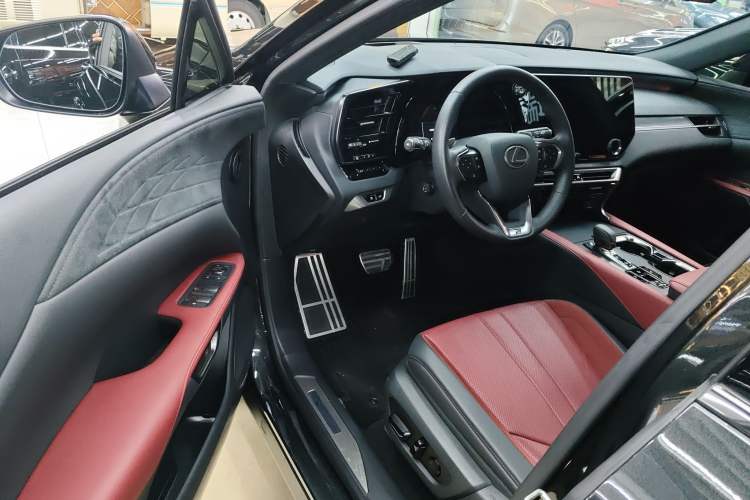 Used Lexus RX 2023 500h Four-Wheel Drive F SPORT Performance
