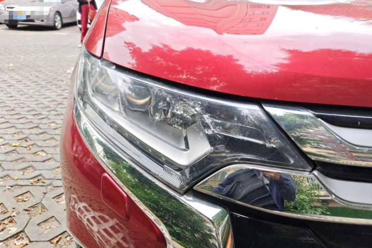 Used Mitsubishi Outlander 2016 2.4L 4x4 Luxury Edition 7-Seater