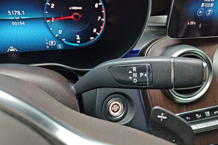 Used Mercedes-Benz GLC 2021 GLC 300 L 4MATIC Dynamic Model