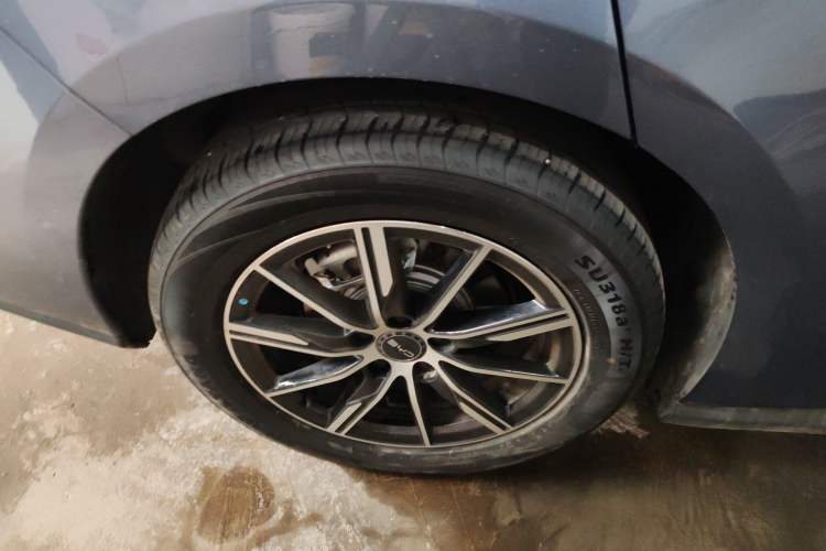 Used BYD Seal 06 New Energy 2024 DM-i 120KM Luxury Model Exterior 5