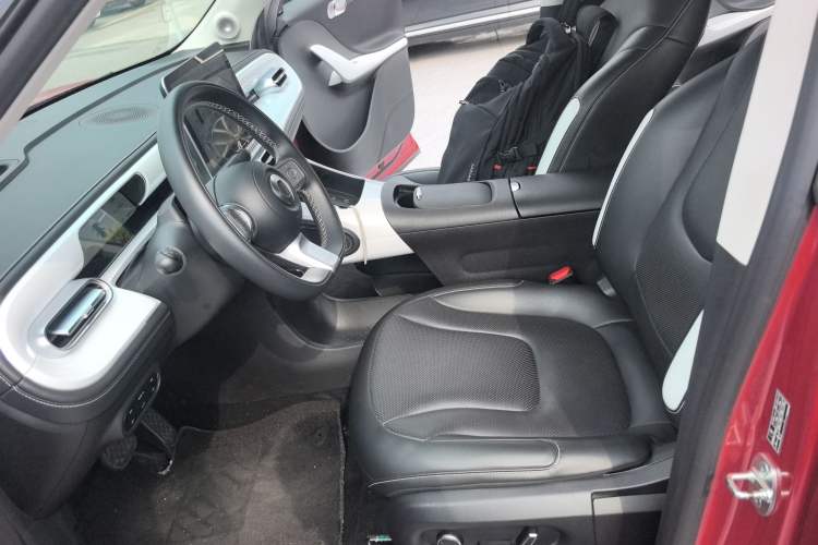 Used smart #1 2023 BRABUS Performance Edition Left Front Seat