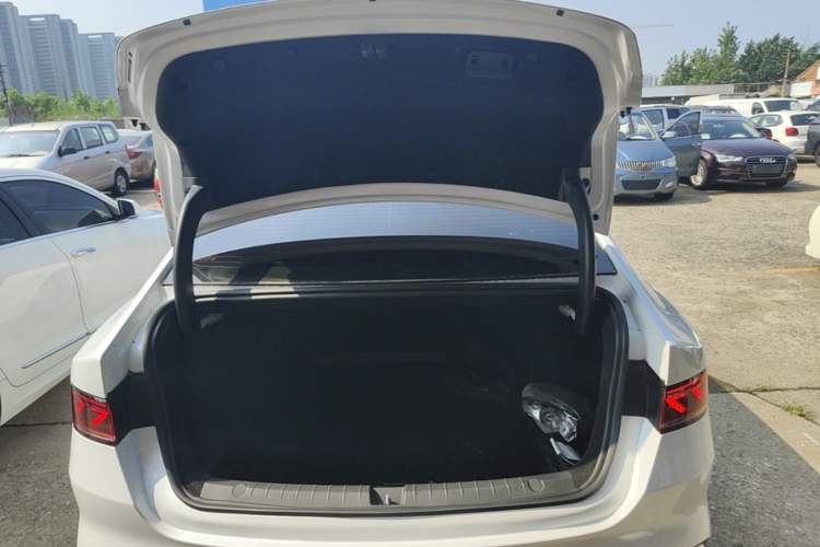 Used BYD Qin PLUS 2024 HONOR Edition DM-i 55KM Leading Model