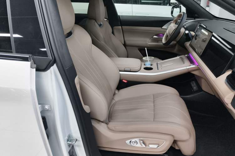 Used XPeng G9 2025 625 Long-Range Max
