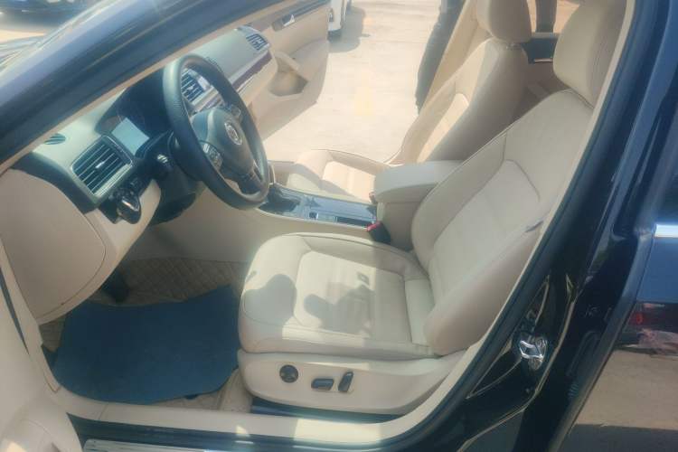 Used Volkswagen Passat 2015 1.8TSI DSG Prestige Edition Left Front Seat